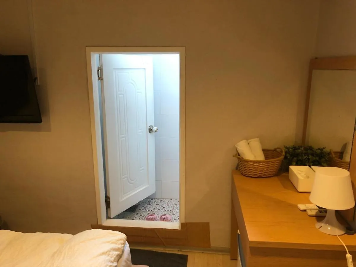 ** בית הארחה סיאול Chris Hostel קוריאה הדרומית