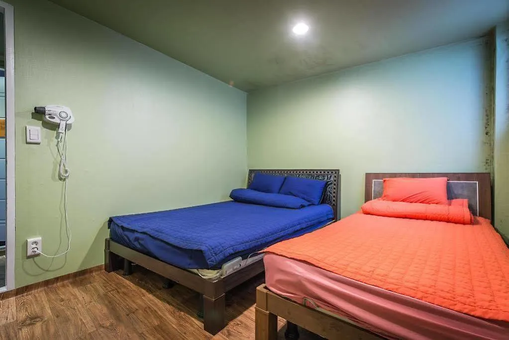 Chris Hostel Szöul Vendégház